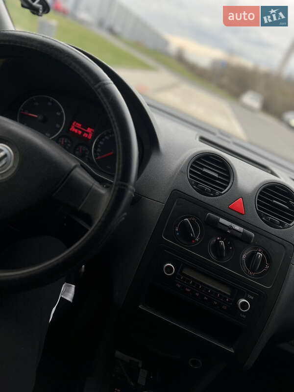 Минивэн Volkswagen Caddy 2008 в Тячеве
