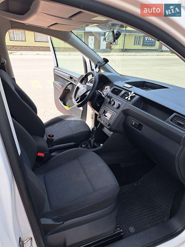 Мінівен Volkswagen Caddy 2016 в Умані