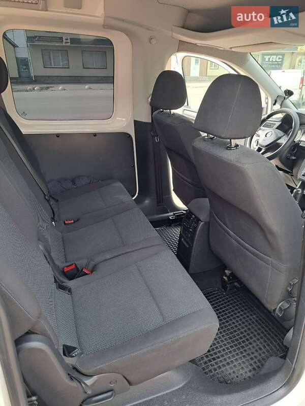 Мінівен Volkswagen Caddy 2016 в Умані