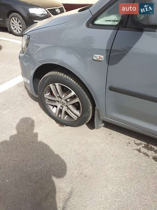 Мінівен Volkswagen Caddy 2013 в Києві