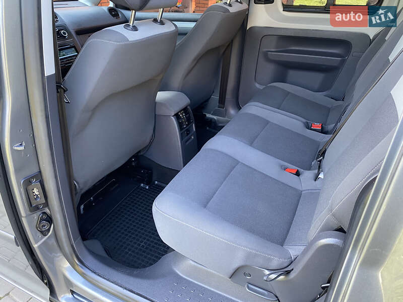 Мінівен Volkswagen Caddy 2012 в Луцьку