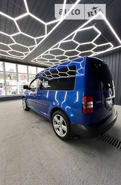 Минивэн Volkswagen Caddy 2011 в Киеве