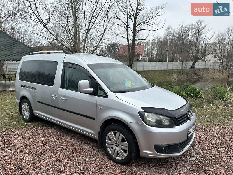 Минивэн Volkswagen Caddy 2012 в Киеве