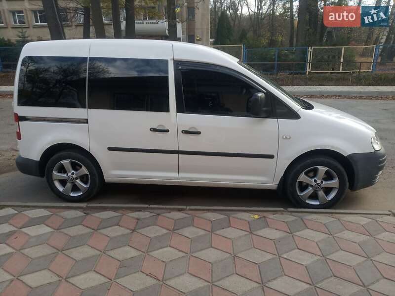 Мінівен Volkswagen Caddy 2007 в Чернівцях
