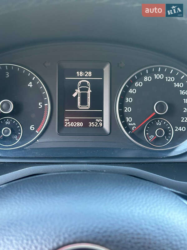 Минивэн Volkswagen Caddy 2017 в Кривом Роге фото 10 Минивэн Volkswagen Caddy 2017 в Кривом Роге