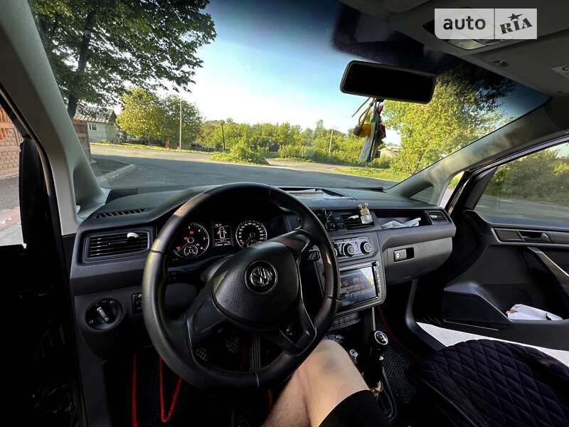 Грузовой фургон Volkswagen Caddy 2016 в Ровно