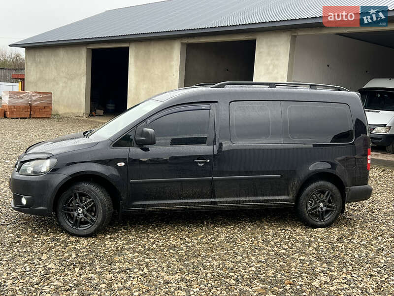 Минивэн Volkswagen Caddy 2011 в Черновцах