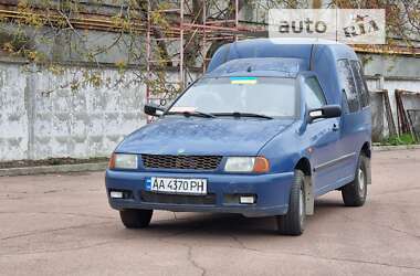 Вантажний фургон Volkswagen Caddy 2003 в Чернігові