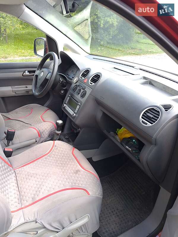 Мінівен Volkswagen Caddy 2007 в Нововолинську