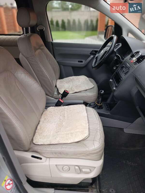 Минивэн Volkswagen Caddy 2009 в Звягеле
