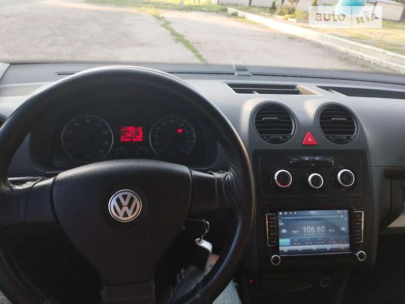Мінівен Volkswagen Caddy 2009 в Запоріжжі