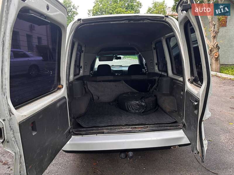 Мінівен Volkswagen Caddy 2002 в Теофіполі