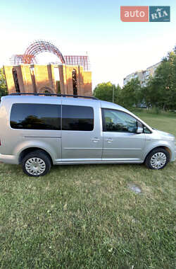 Минивэн Volkswagen Caddy 2015 в Каменец-Подольском