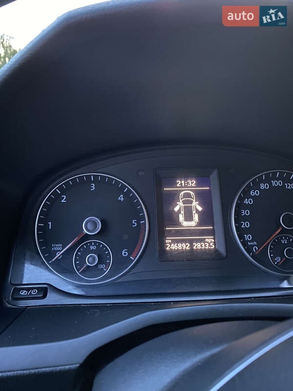 Минивэн Volkswagen Caddy 2015 в Каменец-Подольском
