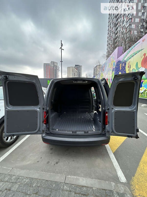 Грузовой фургон Volkswagen Caddy 2016 в Киеве