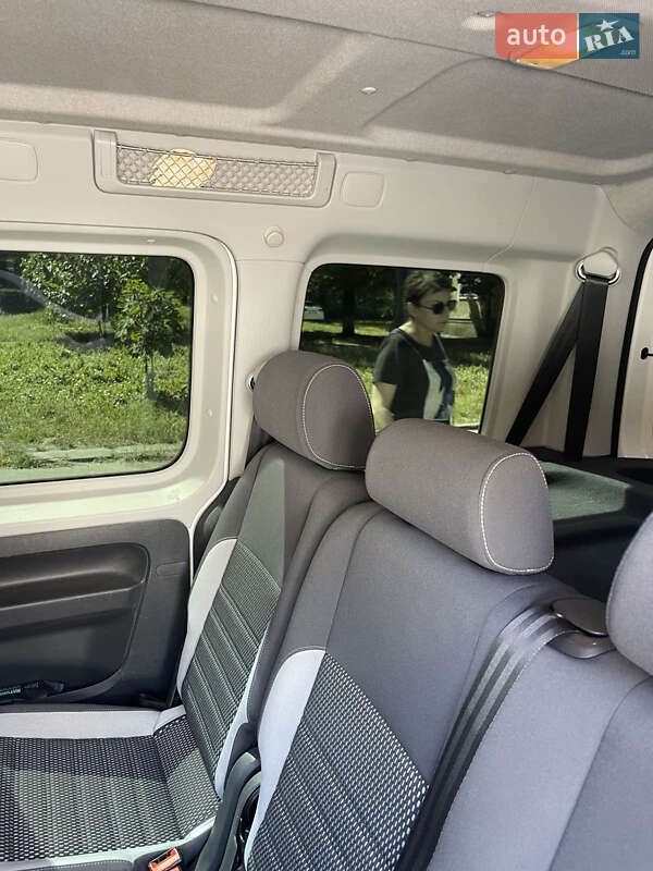 Минивэн Volkswagen Caddy 2013 в Одессе