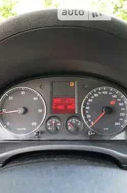 Volkswagen Caddy 2010