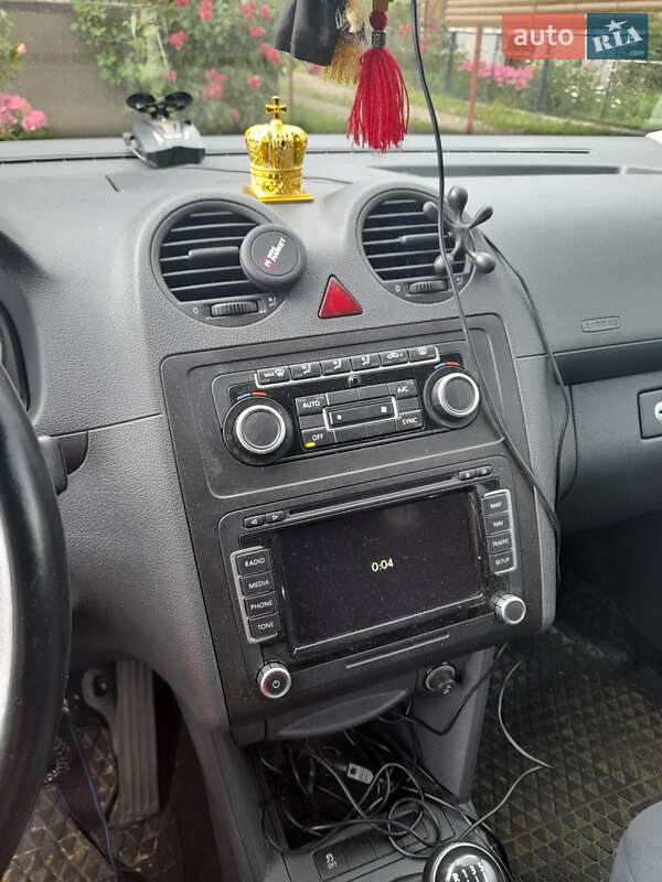 Мінівен Volkswagen Caddy 2012 в Ужгороді