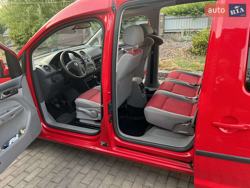 Минивэн Volkswagen Caddy 2009 в Киеве