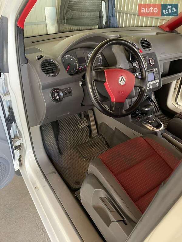 Минивэн Volkswagen Caddy 2007 в Сторожинце
