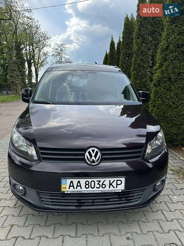 Мінівен Volkswagen Caddy 2011 в Києві