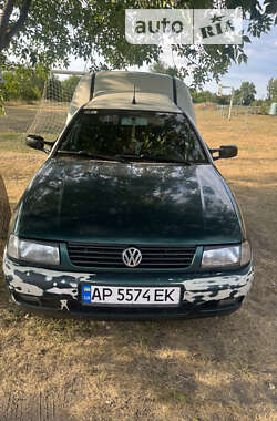 Грузовой фургон Volkswagen Caddy 2001 в Новониколаевке