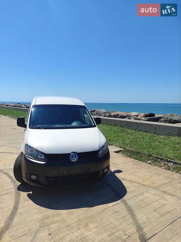 Минивэн Volkswagen Caddy 2013 в Киеве фото 3 Минивэн Volkswagen Caddy 2013 в Киеве