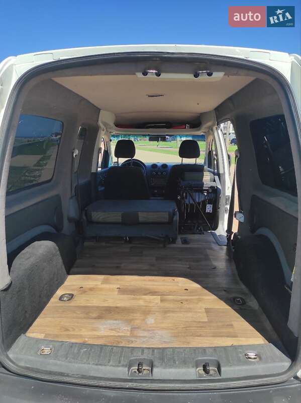 Минивэн Volkswagen Caddy 2013 в Киеве фото 13 Минивэн Volkswagen Caddy 2013 в Киеве