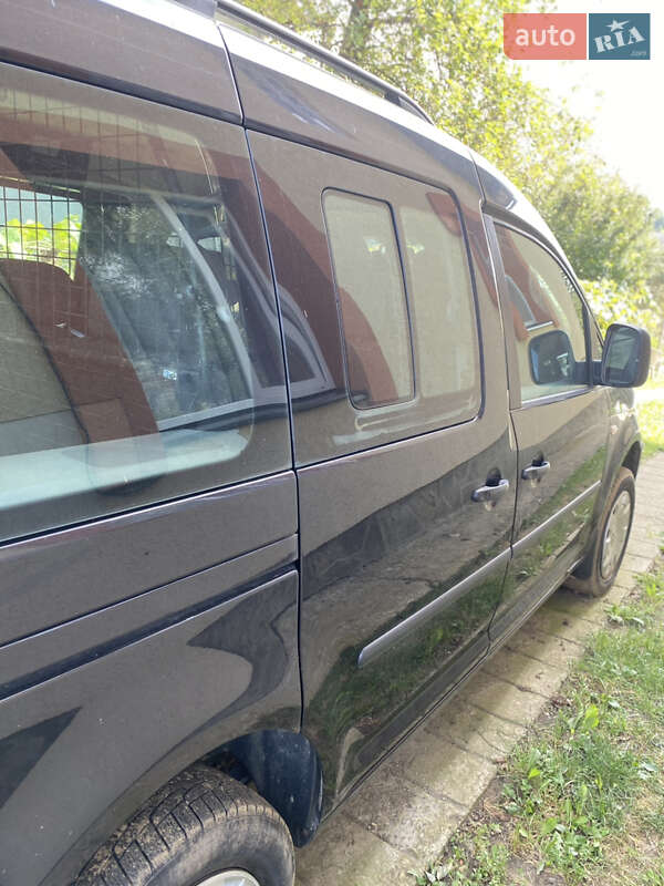 Минивэн Volkswagen Caddy 2008 в Отынии