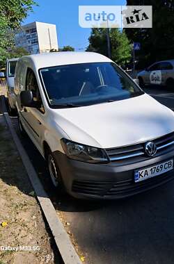 Грузовой фургон Volkswagen Caddy 2015 в Киеве