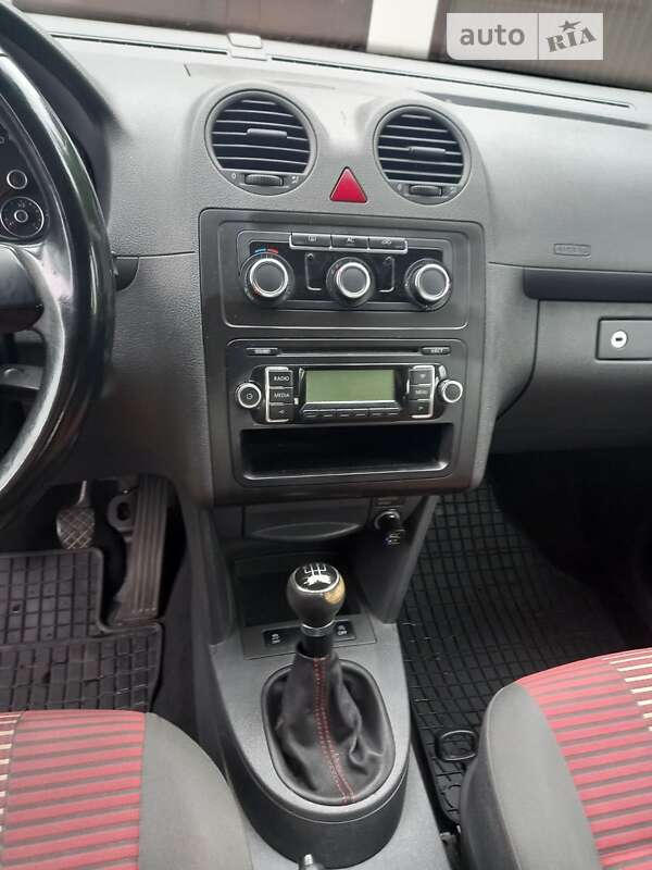 Мінівен Volkswagen Caddy 2012 в Києві