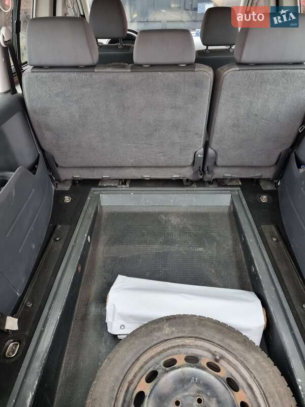 Минивэн Volkswagen Caddy 2015 в Черновцах