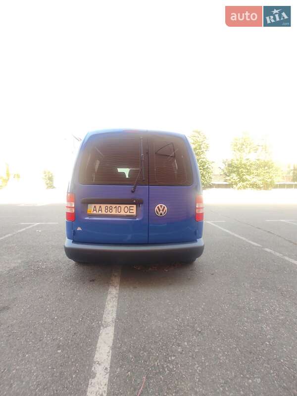 Минивэн Volkswagen Caddy 2011 в Киеве