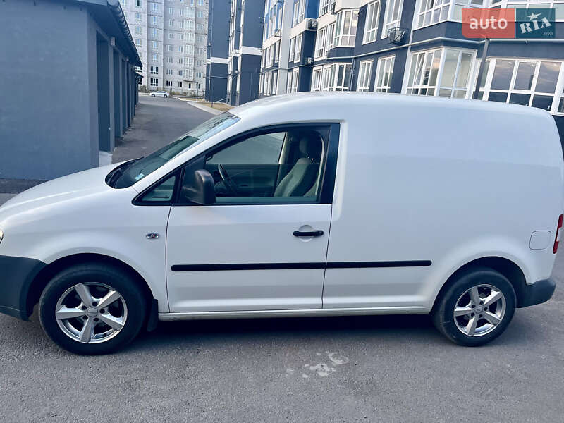 Грузовой фургон Volkswagen Caddy 2009 в Чернигове
