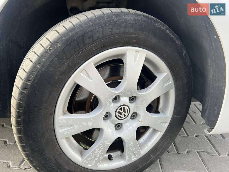 Минивэн Volkswagen Caddy 2011 в Сиховом