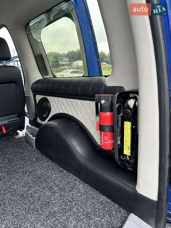 Минивэн Volkswagen Caddy 2009 в Львове