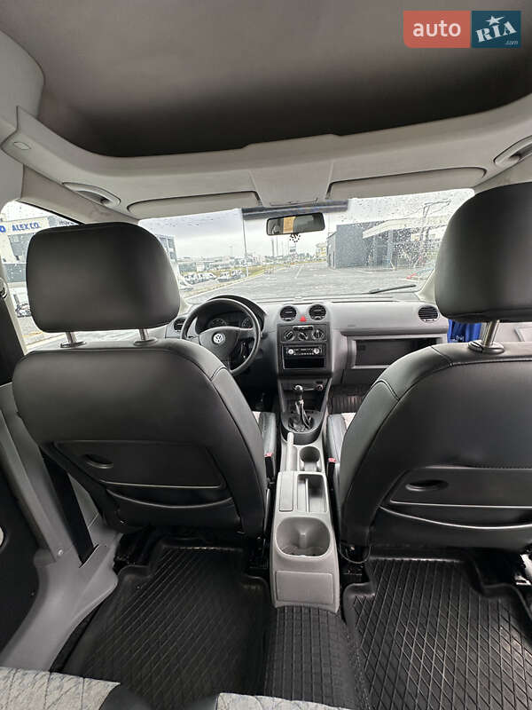 Минивэн Volkswagen Caddy 2009 в Львове