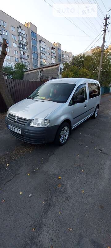 Минивэн Volkswagen Caddy 2010 в Киеве