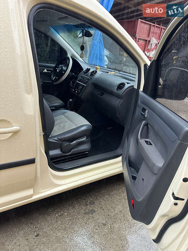 Минивэн Volkswagen Caddy 2013 в Виноградове фото 9 Минивэн Volkswagen Caddy 2013 в Виноградове