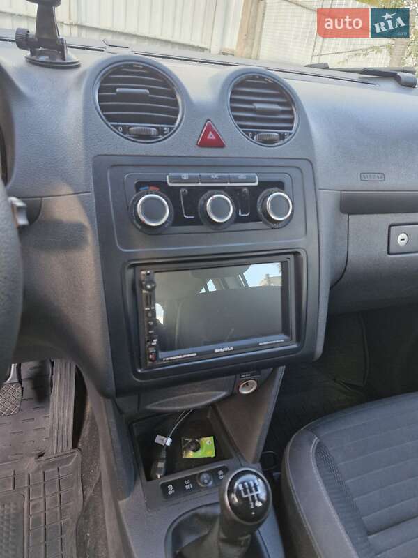 Минивэн Volkswagen Caddy 2014 в Черкассах