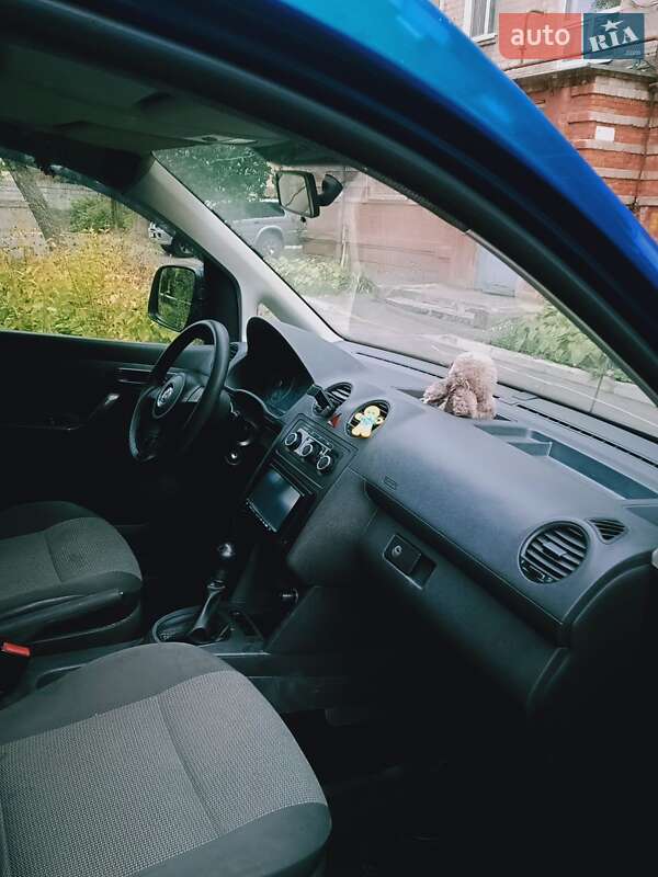 Минивэн Volkswagen Caddy 2011 в Днепре