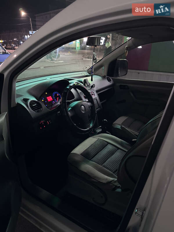 Минивэн Volkswagen Caddy 2006 в Решетиловке