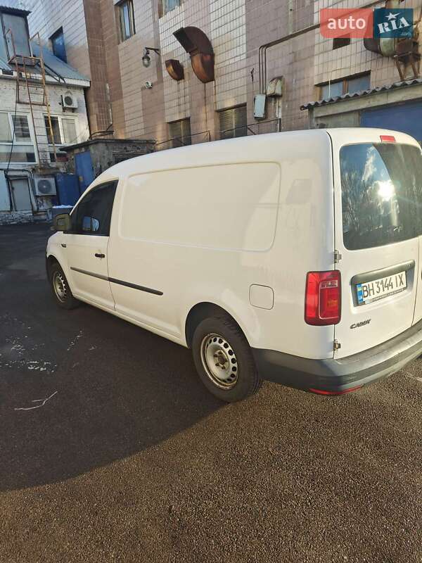Грузовой фургон Volkswagen Caddy 2016 в Киеве