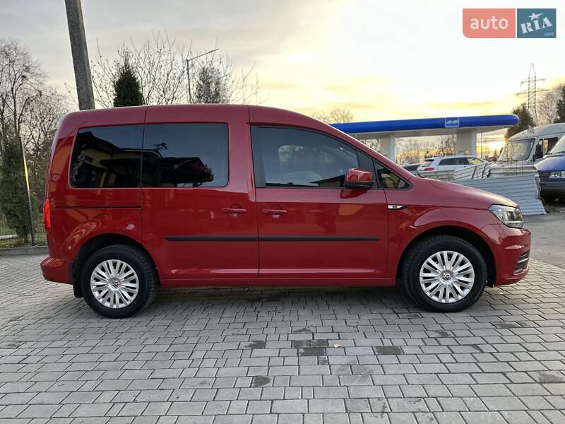 Минивэн Volkswagen Caddy 2017 в Хмельницком