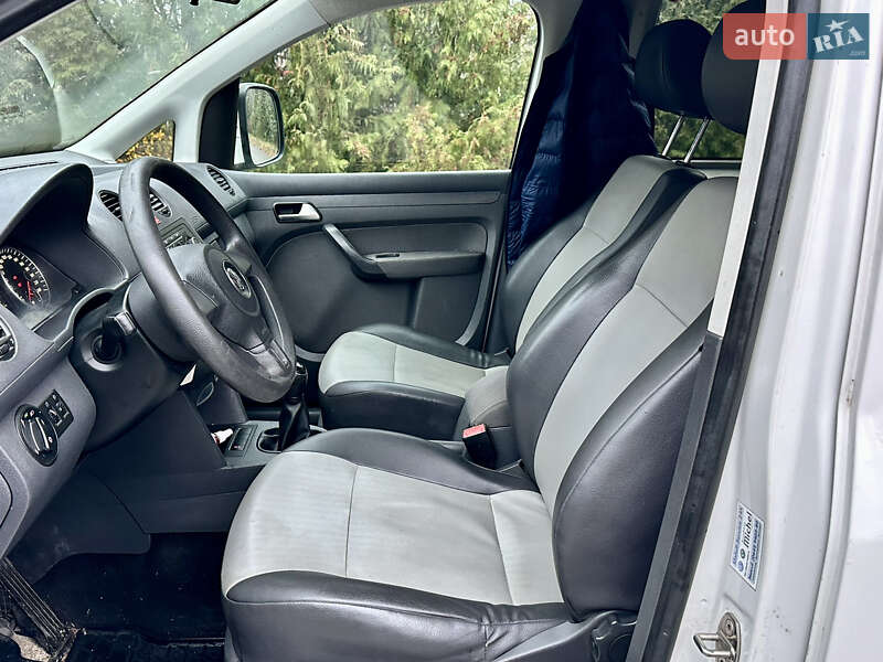 Мінівен Volkswagen Caddy 2013 в Рівному