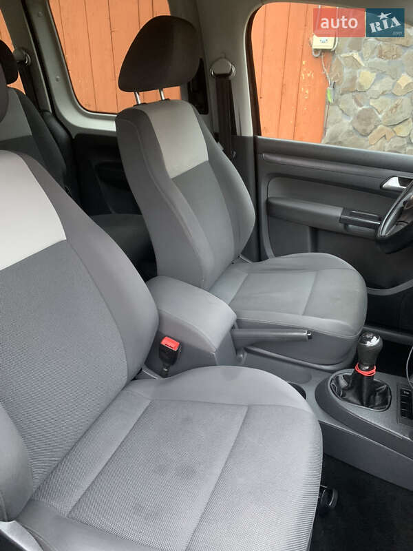 Мінівен Volkswagen Caddy 2013 в Івано-Франківську