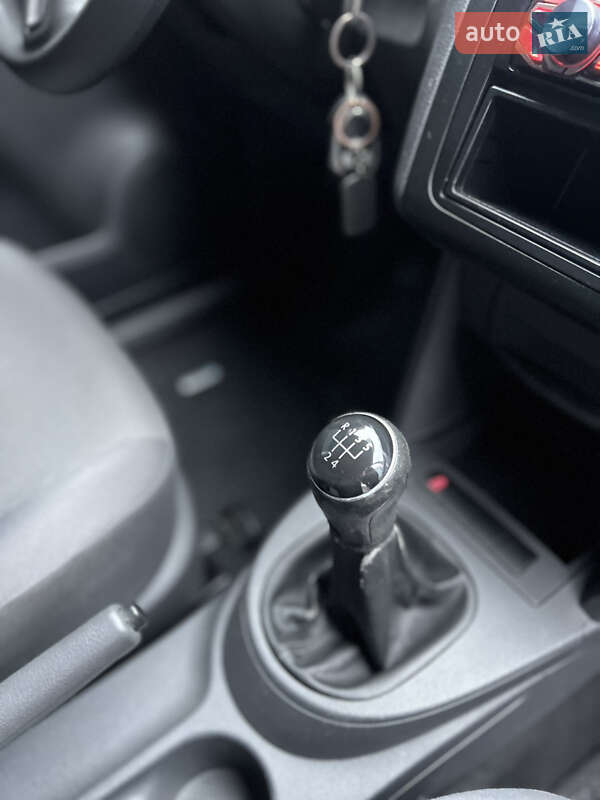 Грузовой фургон Volkswagen Caddy 2014 в Ровно