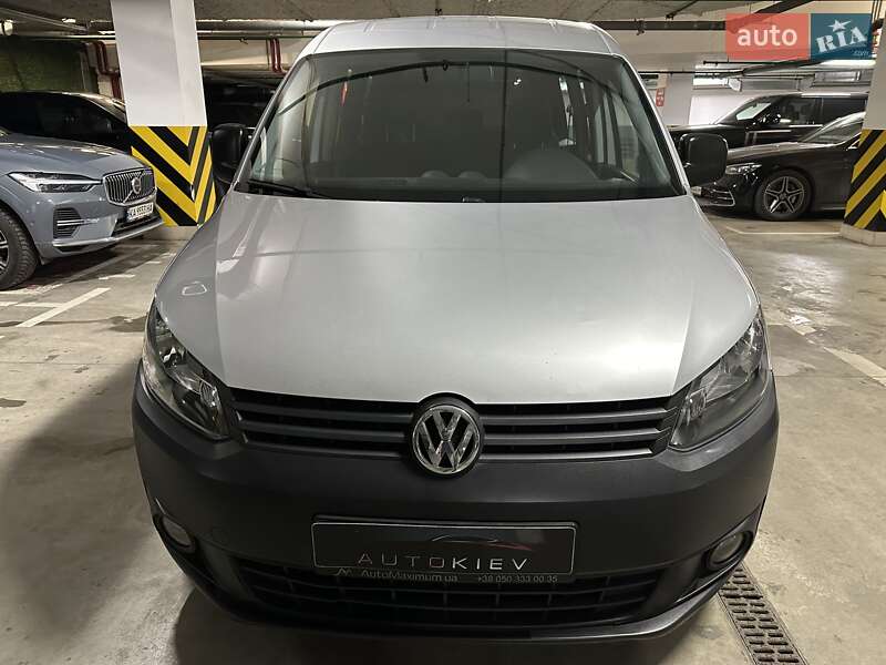 Минивэн Volkswagen Caddy 2011 в Киеве