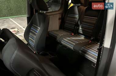 Минивэн Volkswagen Caddy 2011 в 
