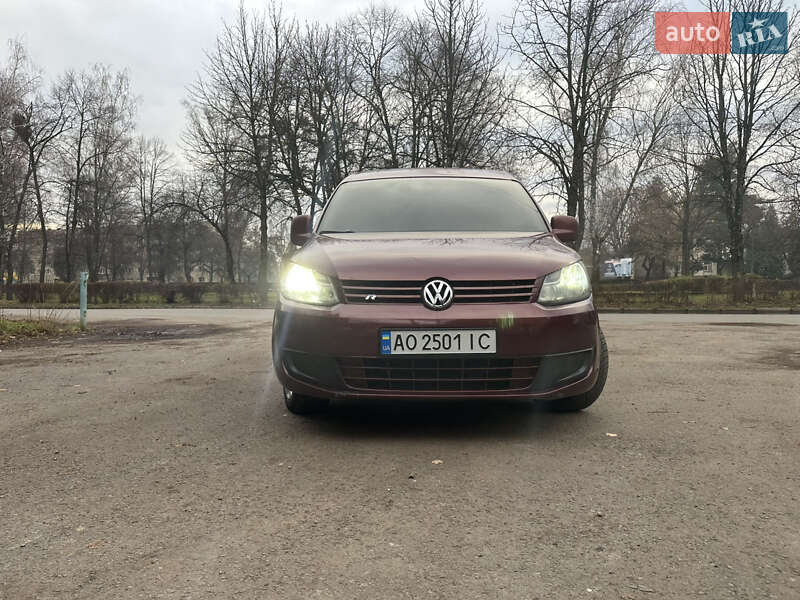 Минивэн Volkswagen Caddy 2011 в Мукачево